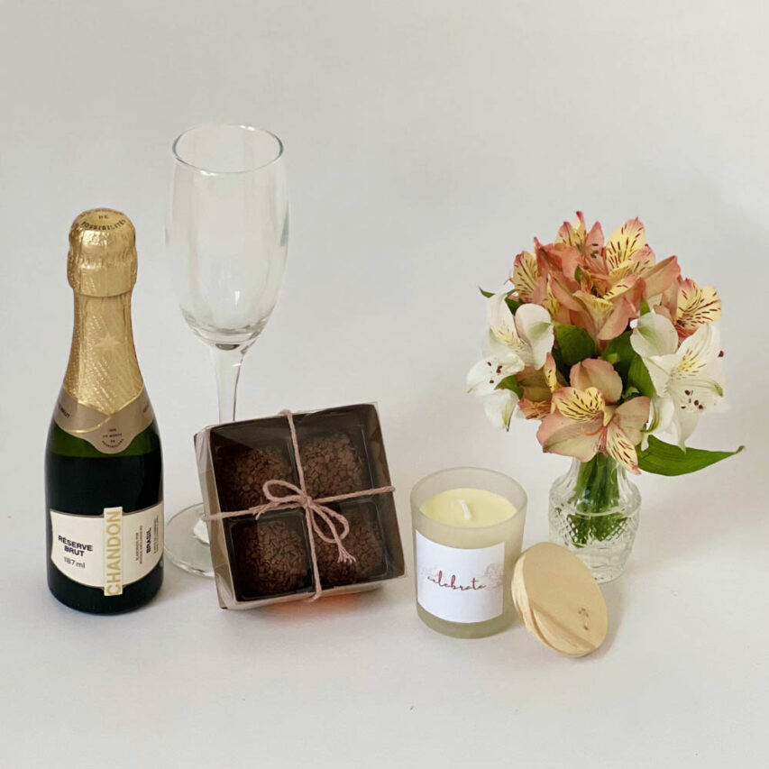 Cesta com Chandon, Flores e Brigadeiro - Image 3