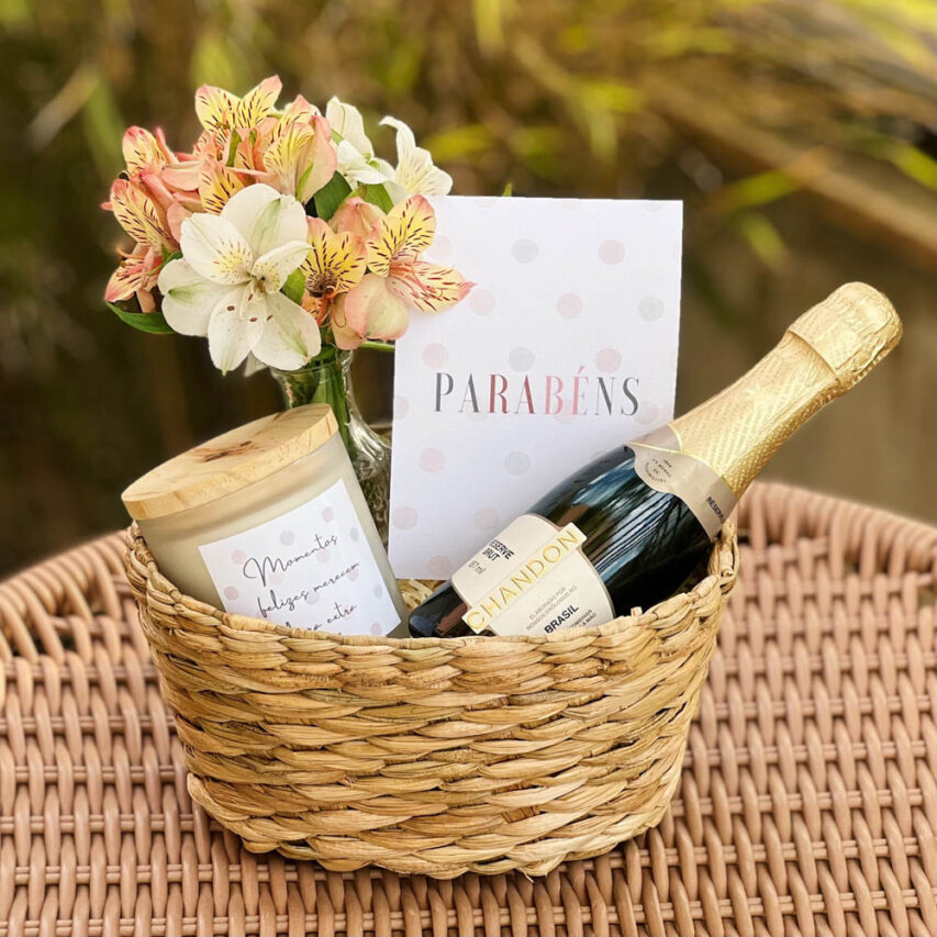 Cesta Parabéns com Chandon, Vela e Flores - Image 2