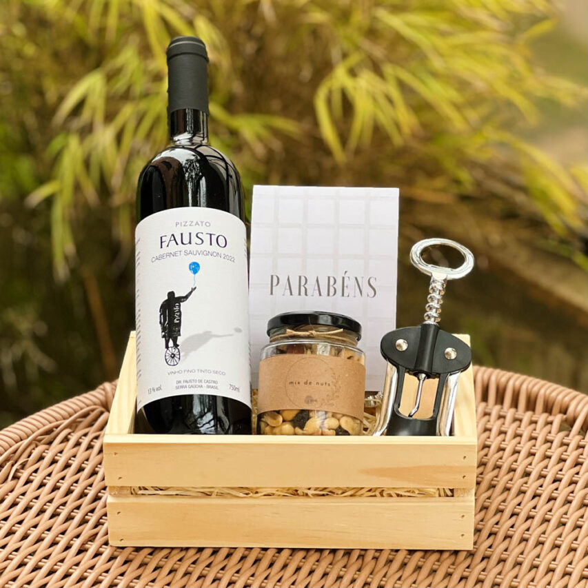 Cesta Aniversário com Vinho Grande Poê Cestas