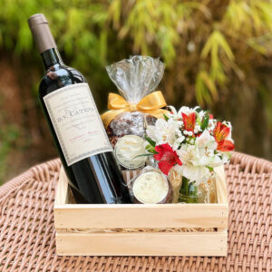 Kit Premium com Vinho Chocolates e Flores