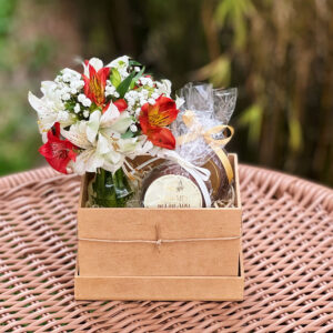 Cesta com Pães de Mel Pati Piva e Flores