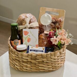 Cesta de Café da Manhã com Frios Dia das Mães