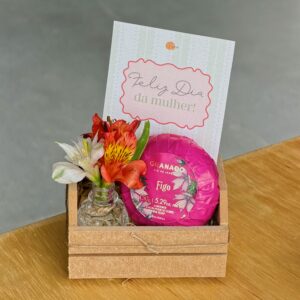 Kit com Sabonete Dia da Mulher