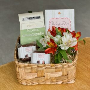 Cesta com Flores e Doces Dia da Mulher