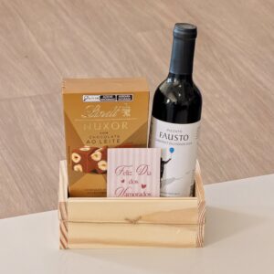 Cesta Dia dos Namorados com Vinho e Chocolate