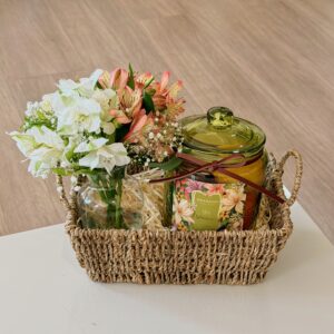 Cesta com Sabonetes e Flores
